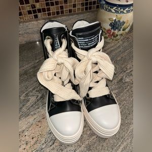 Chunky platform sneakers